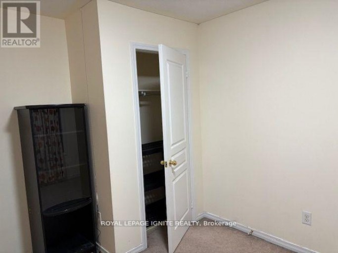 11 CURRAN HALL CRESCENT, Toronto (Morningside), Ontario, M1G0A1