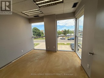 A - 85 INGRAM DRIVE Toronto (Brookhaven-Amesbury) Ontario photo 2