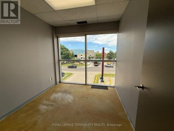 A - 85 INGRAM DRIVE Toronto (Brookhaven-Amesbury) Ontario photo 3