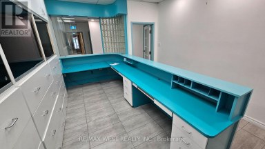 101 - 174 HARWOOD AVENUE Ajax (South West) Ontario photo 2