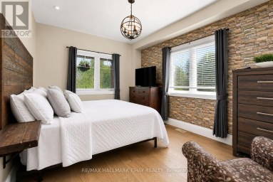 1573 COUNTY 6 ROAD S Springwater Ontario photo 16