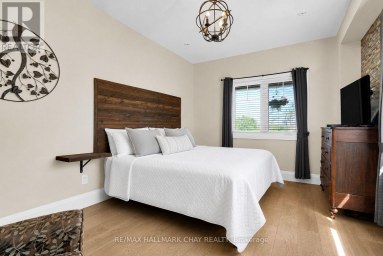 1573 COUNTY 6 ROAD S Springwater Ontario photo 17