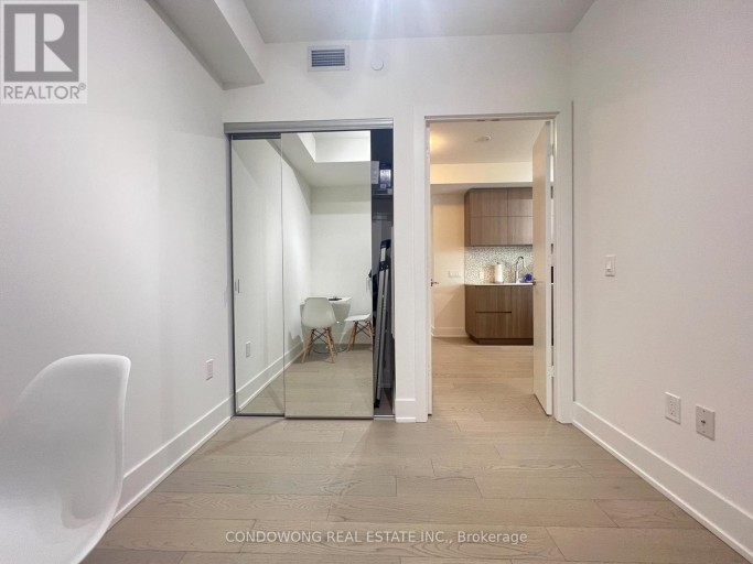 3801 - 1 YORKVILLE AVENUE, Toronto (Annex), Ontario, M4W0B1