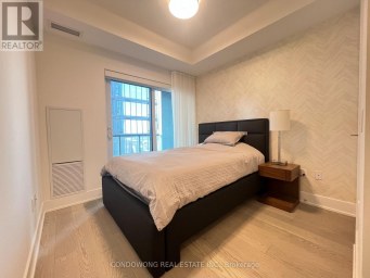 3801 - 1 YORKVILLE AVENUE Toronto (Annex) Ontario photo 8