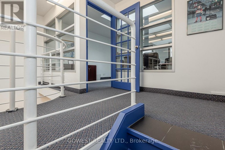 2 &3 FLOOR - 141 RONCESVALLES AVENUE, Toronto (Roncesvalles), Ontario, M6R2L2