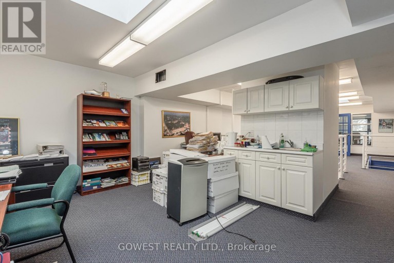 2 &3 FLOOR - 141 RONCESVALLES AVENUE, Toronto (Roncesvalles), Ontario, M6R2L2