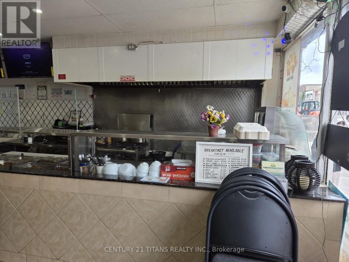 2789 DANFORTH AVENUE, Toronto (East End-Danforth), Ontario, M4C1L9