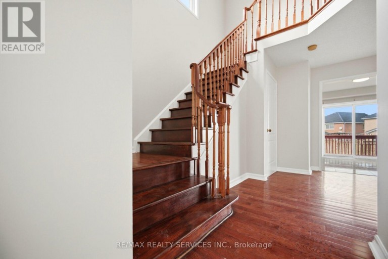 249 SUNNY MEADOW BOULEVARD, Brampton (Sandringham-Wellington), Ontario, L6R2Y4