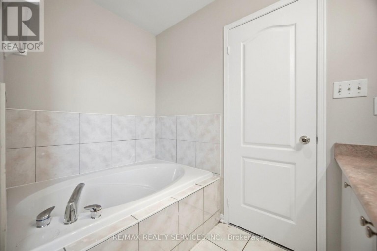 249 SUNNY MEADOW BOULEVARD, Brampton (Sandringham-Wellington), Ontario, L6R2Y4