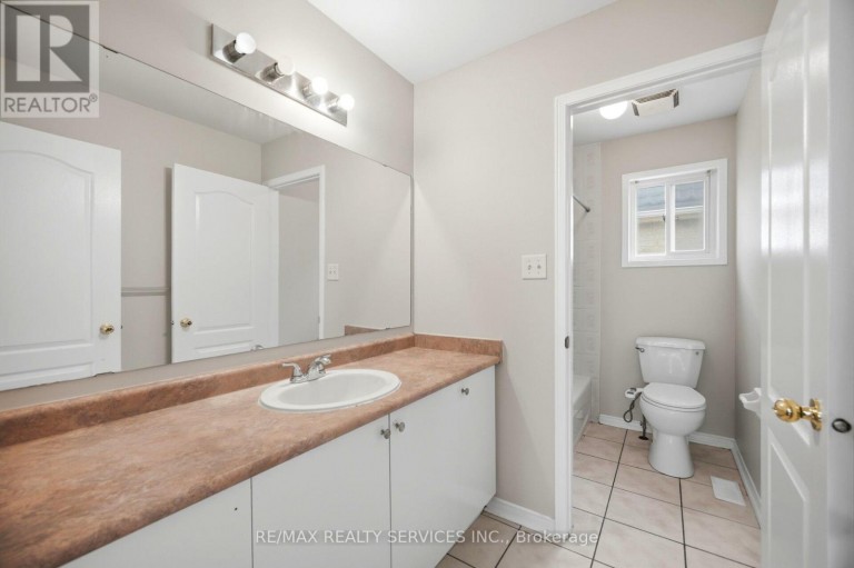 249 SUNNY MEADOW BOULEVARD, Brampton (Sandringham-Wellington), Ontario, L6R2Y4
