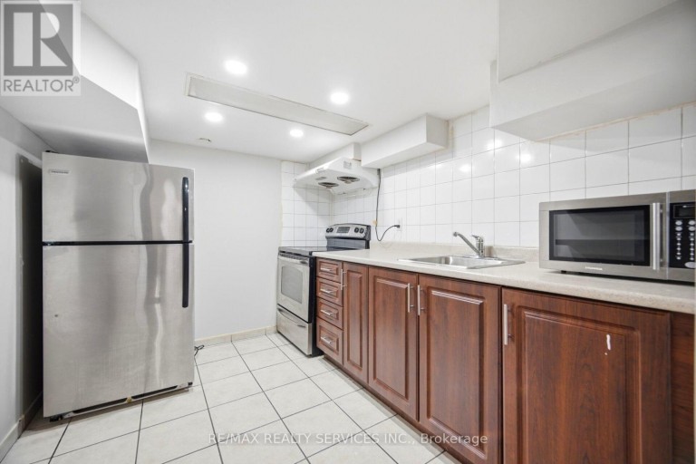 249 SUNNY MEADOW BOULEVARD, Brampton (Sandringham-Wellington), Ontario, L6R2Y4