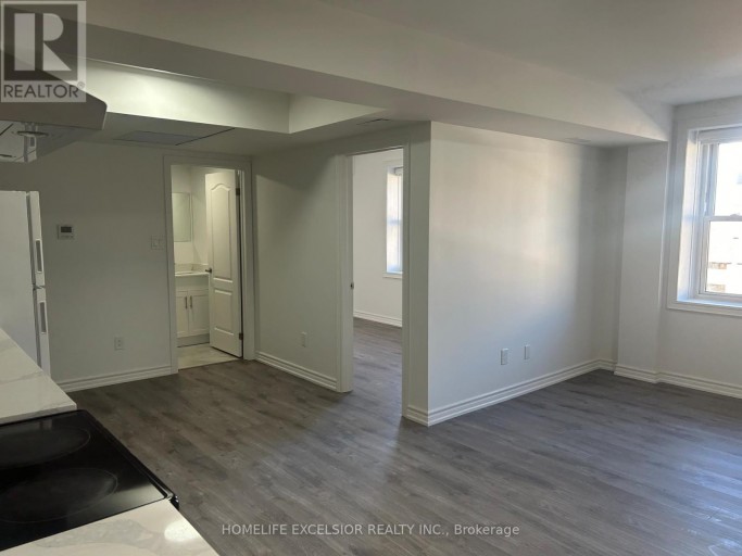 UNIT 6 - 3 SIMCOE STREET S, Oshawa (Central), Ontario, L1H1A9