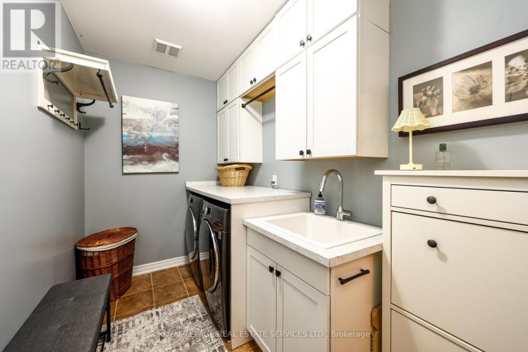 140 HUMBER FOREST COURT, Vaughan (Sonoma Heights), Ontario, L4H2V2