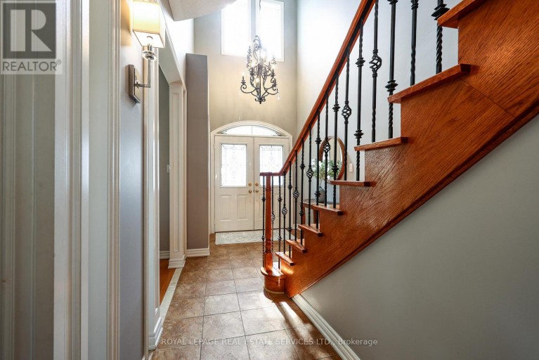 140 HUMBER FOREST COURT, Vaughan (Sonoma Heights), Ontario, L4H2V2