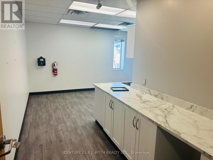 301,302,303 - 34 SIMCOE STREET, Barrie (City Centre), Ontario, L4N6T4