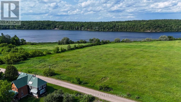 358 FAUGHT ROAD, Whitewater Region, Ontario, K0J1K0