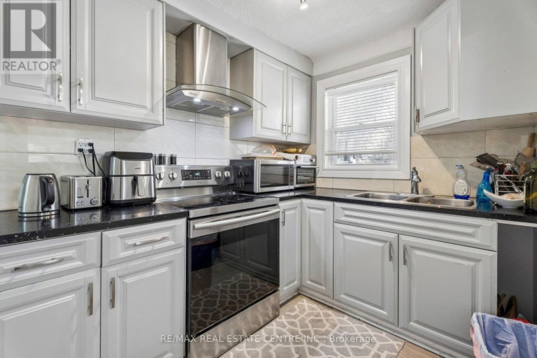 43 WHITFIELD AVENUE, Hamilton (Industrial Sector), Ontario, L8L4B5