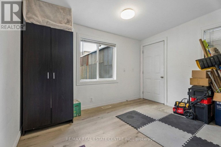 43 WHITFIELD AVENUE, Hamilton (Industrial Sector), Ontario, L8L4B5
