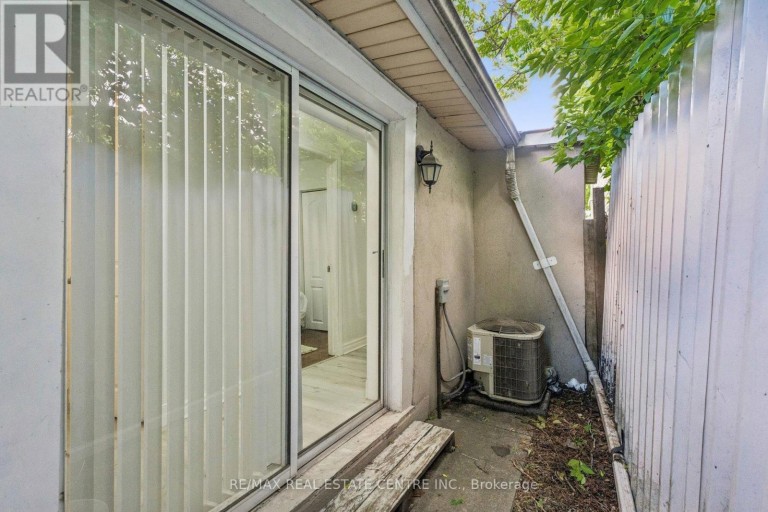 43 WHITFIELD AVENUE, Hamilton (Industrial Sector), Ontario, L8L4B5