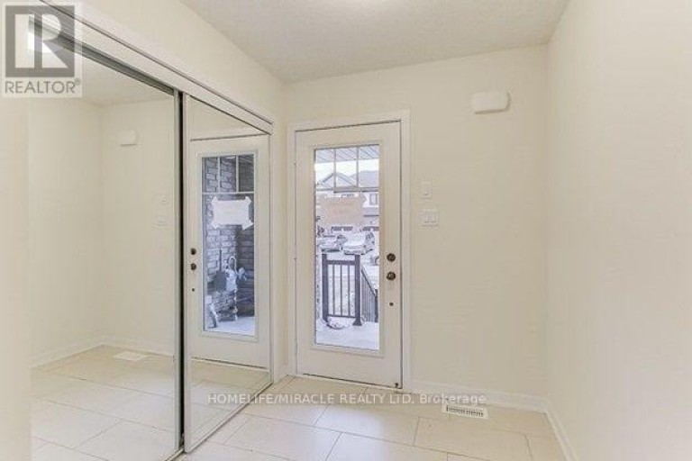 35 SHERWAY STREET, Hamilton (Stoney Creek), Ontario, L8J0J4