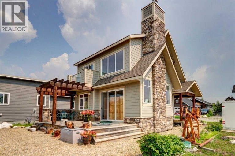 301 Cottageclub Green, Rural Rocky View County, Alberta, T4C1B1