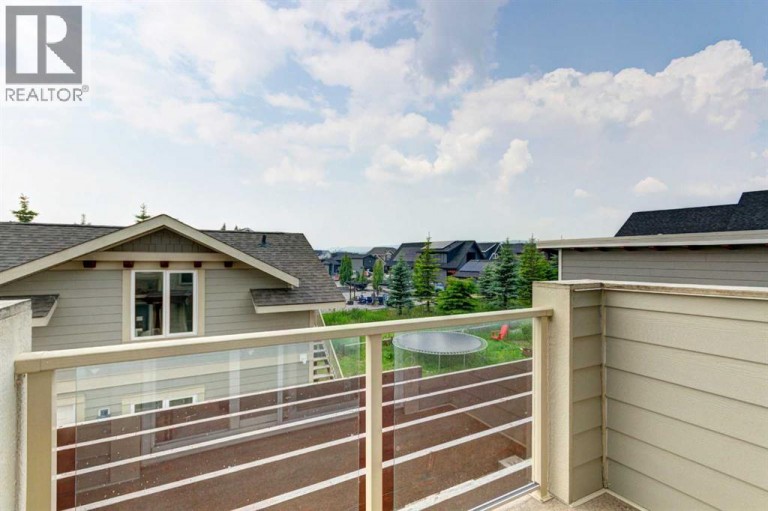 301 Cottageclub Green, Rural Rocky View County, Alberta, T4C1B1