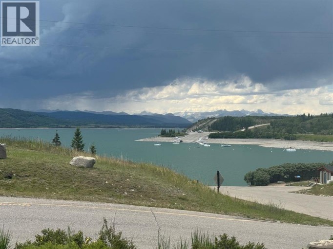301 Cottageclub Green, Rural Rocky View County, Alberta, T4C1B1