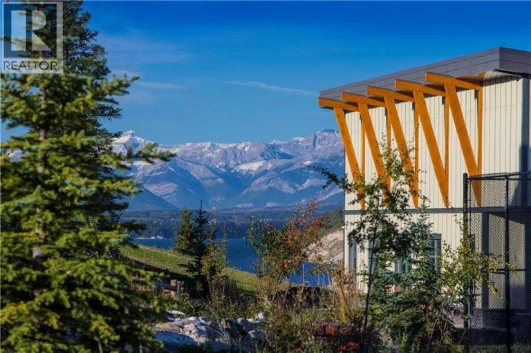 301 Cottageclub Green, Rural Rocky View County, Alberta, T4C1B1