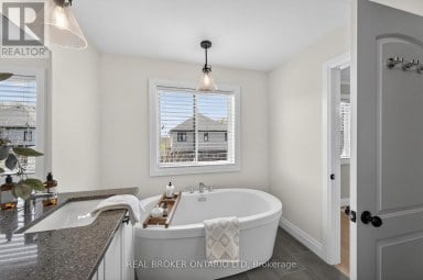 1765 BRAYFORD AVENUE London South (South K) Ontario photo 21