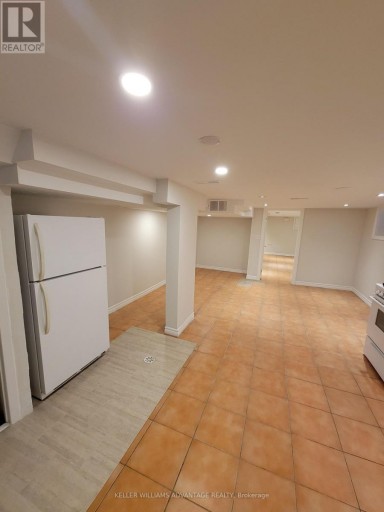 BASEMENT - 190 LAUDER AVENUE, Toronto (Oakwood Village), Ontario, M6E3H4