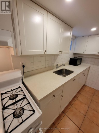 BASEMENT - 190 LAUDER AVENUE, Toronto (Oakwood Village), Ontario, M6E3H4
