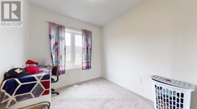 65 HOLDER DRIVE Brantford Ontario photo 24