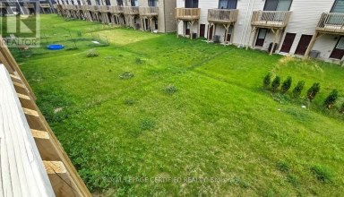65 HOLDER DRIVE Brantford Ontario photo 26