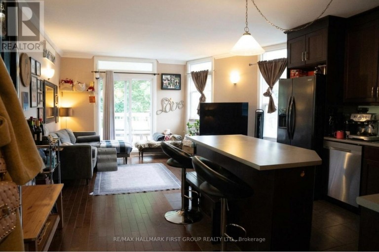307 GREENWOOD AVENUE, Toronto (Greenwood-Coxwell), Ontario, M4L2R6