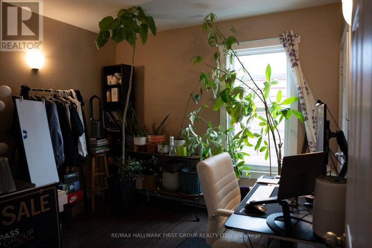 307 GREENWOOD AVENUE, Toronto (Greenwood-Coxwell), Ontario, M4L2R6