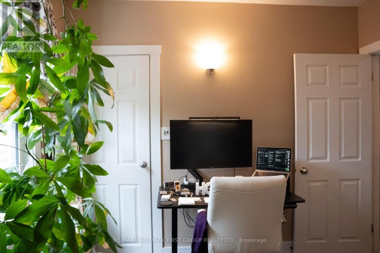 307 GREENWOOD AVENUE, Toronto (Greenwood-Coxwell), Ontario, M4L2R6