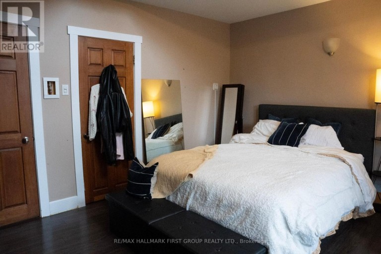 307 GREENWOOD AVENUE, Toronto (Greenwood-Coxwell), Ontario, M4L2R6