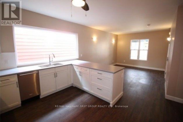 307 GREENWOOD AVENUE, Toronto (Greenwood-Coxwell), Ontario, M4L2R6