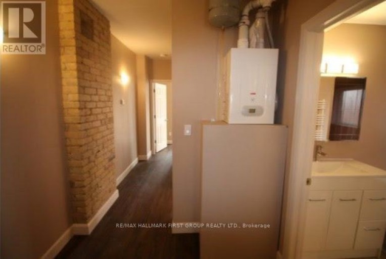 307 GREENWOOD AVENUE, Toronto (Greenwood-Coxwell), Ontario, M4L2R6