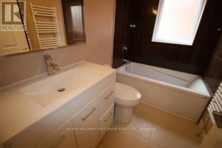 307 GREENWOOD AVENUE, Toronto (Greenwood-Coxwell), Ontario, M4L2R6