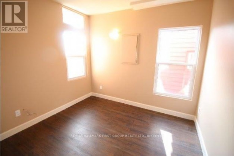307 GREENWOOD AVENUE, Toronto (Greenwood-Coxwell), Ontario, M4L2R6
