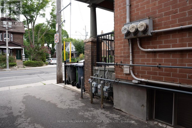307 GREENWOOD AVENUE, Toronto (Greenwood-Coxwell), Ontario, M4L2R6