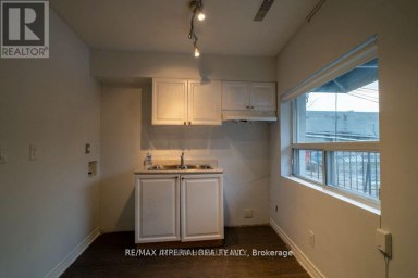 2ND FL - 3334 A YONGE STREET Toronto (Lawrence Park North) Ontario photo 3