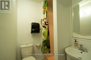 2ND FL - 3334 A YONGE STREET Toronto (Lawrence Park North) Ontario photo 8