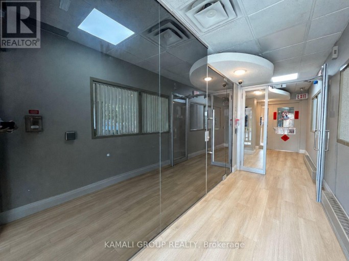101 - 30 DREWRY AVENUE, Toronto (Newtonbrook West), Ontario, M2M4C4