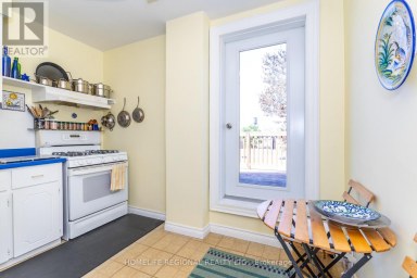 122 EMERSON AVENUE Toronto (Dovercourt-Wallace Emerson-Junction) Ontario photo 18