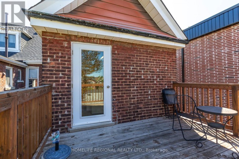 122 EMERSON AVENUE, Toronto (Dovercourt-Wallace Emerson-Junction), Ontario, M6H3T1