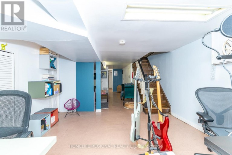 122 EMERSON AVENUE, Toronto (Dovercourt-Wallace Emerson-Junction), Ontario, M6H3T1