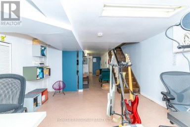 122 EMERSON AVENUE Toronto (Dovercourt-Wallace Emerson-Junction) Ontario photo 37
