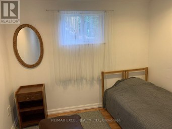 54 GREEN BUSH ROAD Toronto (Newtonbrook West) Ontario photo 4